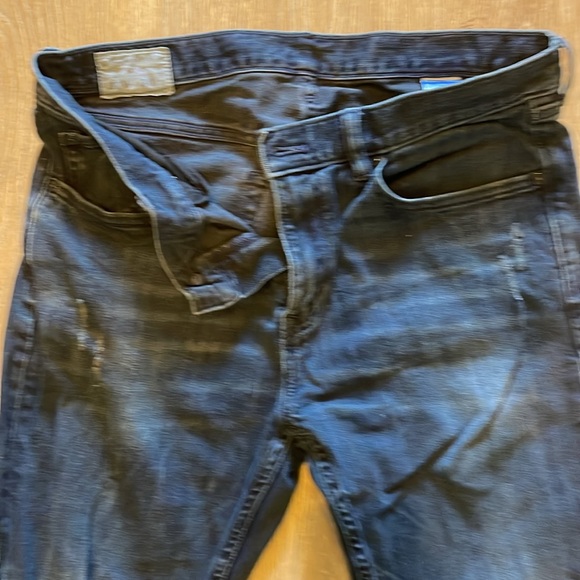 Men’s blue jeans lightly distressed - Picture 3 of 4